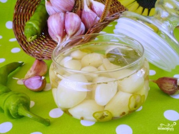 Маринованный чеснок быстрого приготовления