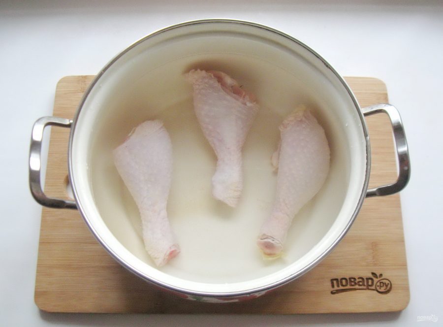 Борщ с курицей и фасолью