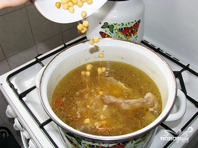 Шурпа с нутом