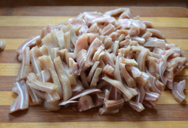 Маринованные свиные ушки