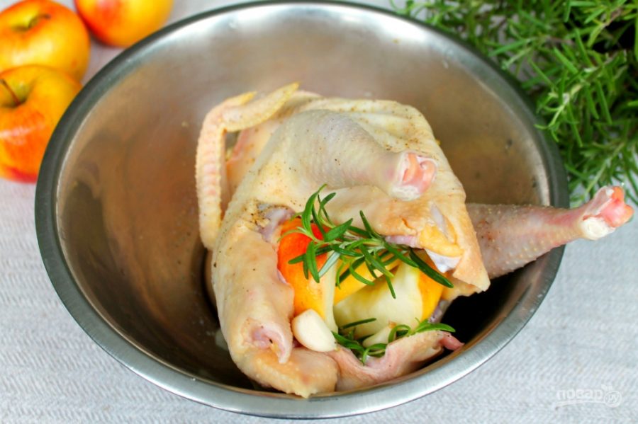 Цыпленок с яблоками