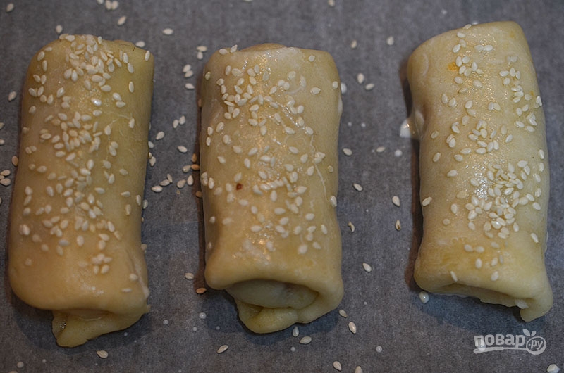 Закусочные трубочки с курицей и овощами