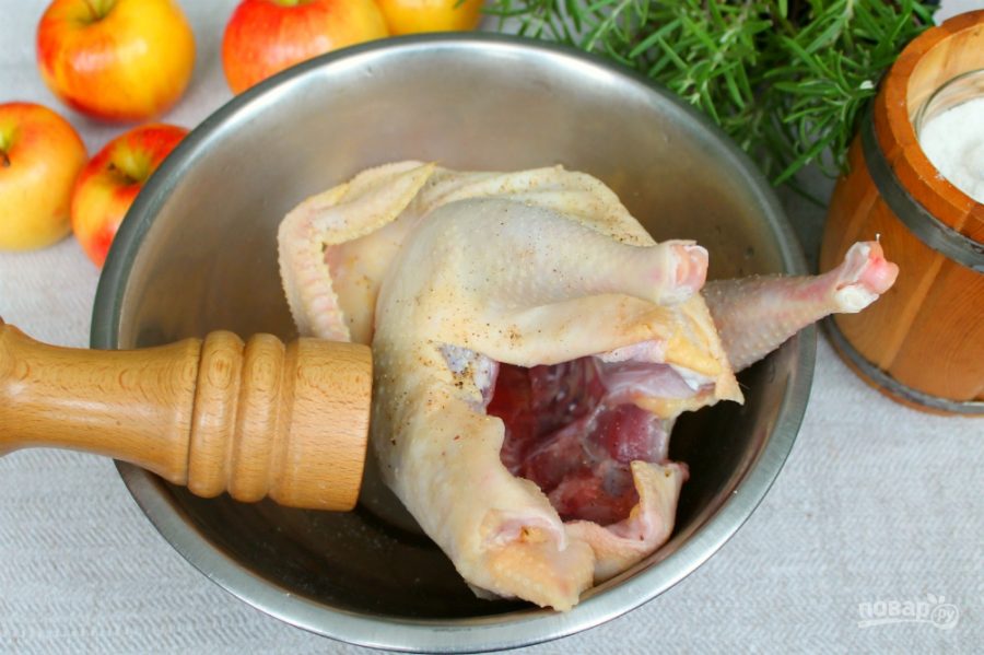 Цыпленок с яблоками