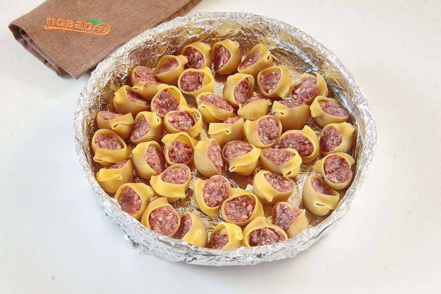 Макароны с мясом под соусом