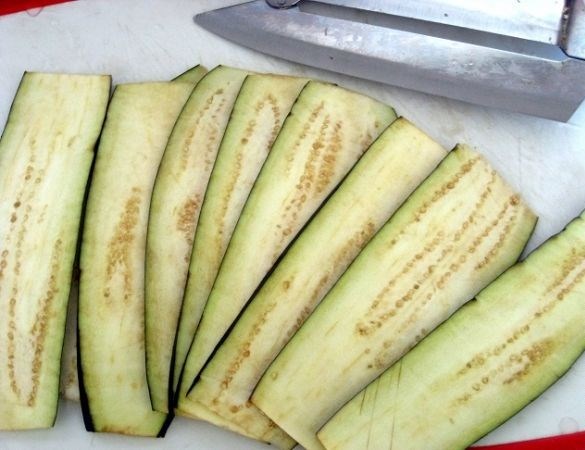 Курица с баклажанами в духовке  